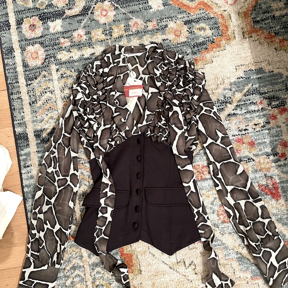 Elegant blouse size XS
